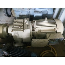 Мотор-редуктор "SEW EURODRIVER 7,5 кВт 60 оборотов в минуту. Лаповый. Бывший в употреблении.